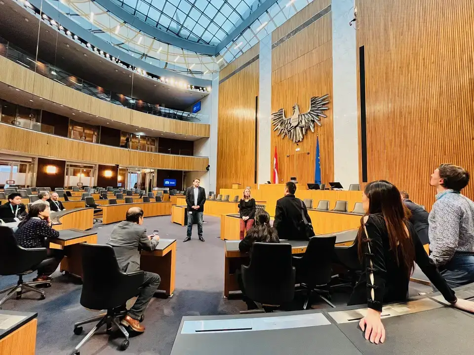 Parlamentsführung – Foto 8